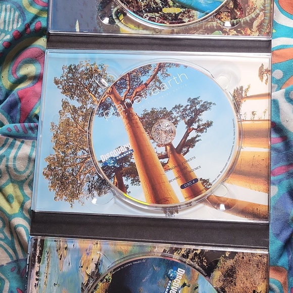 Planet earth 5 disc DVD set - Picture 7 of 9